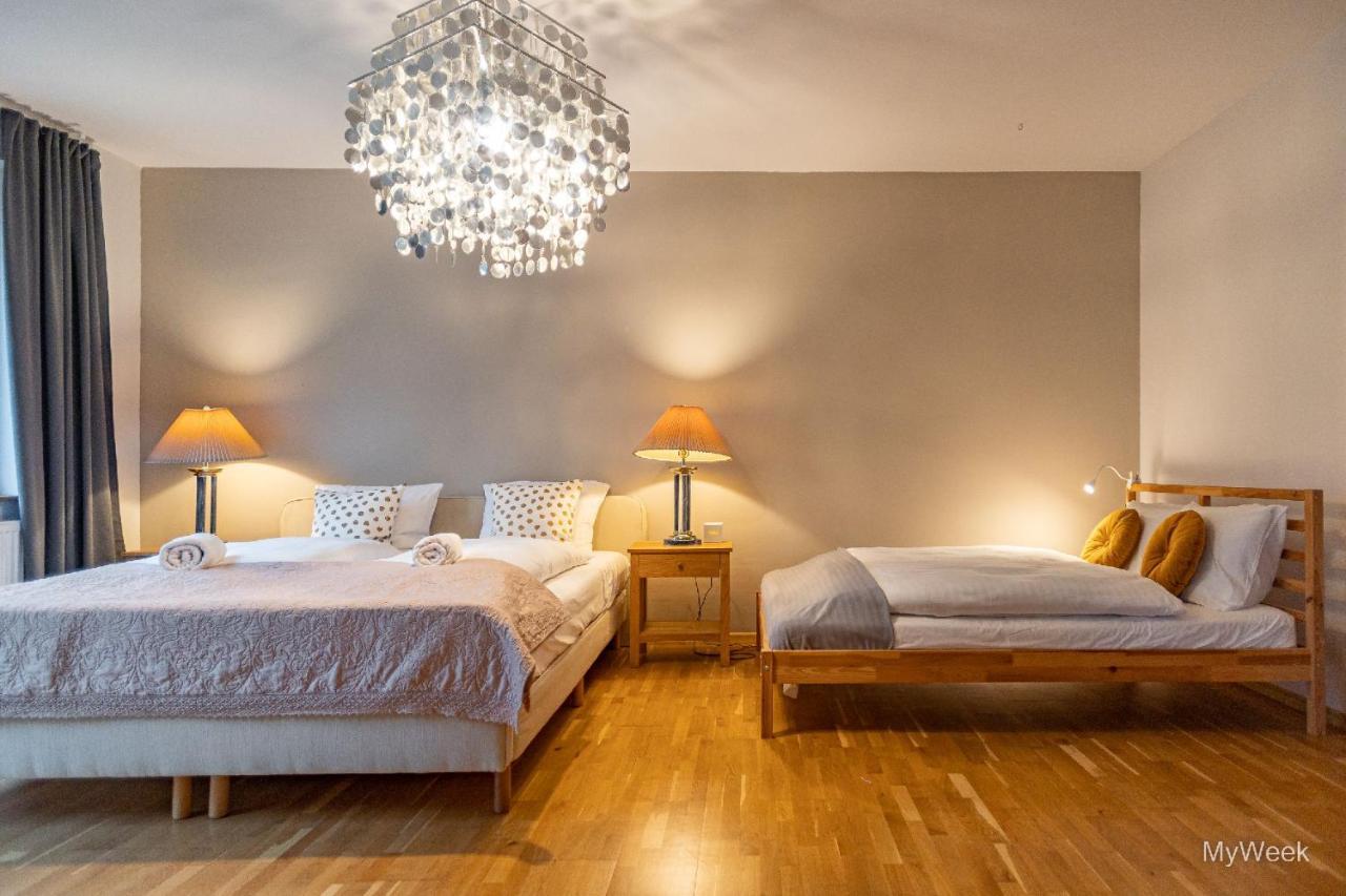 Villa Dom Na Polanie, Myweek